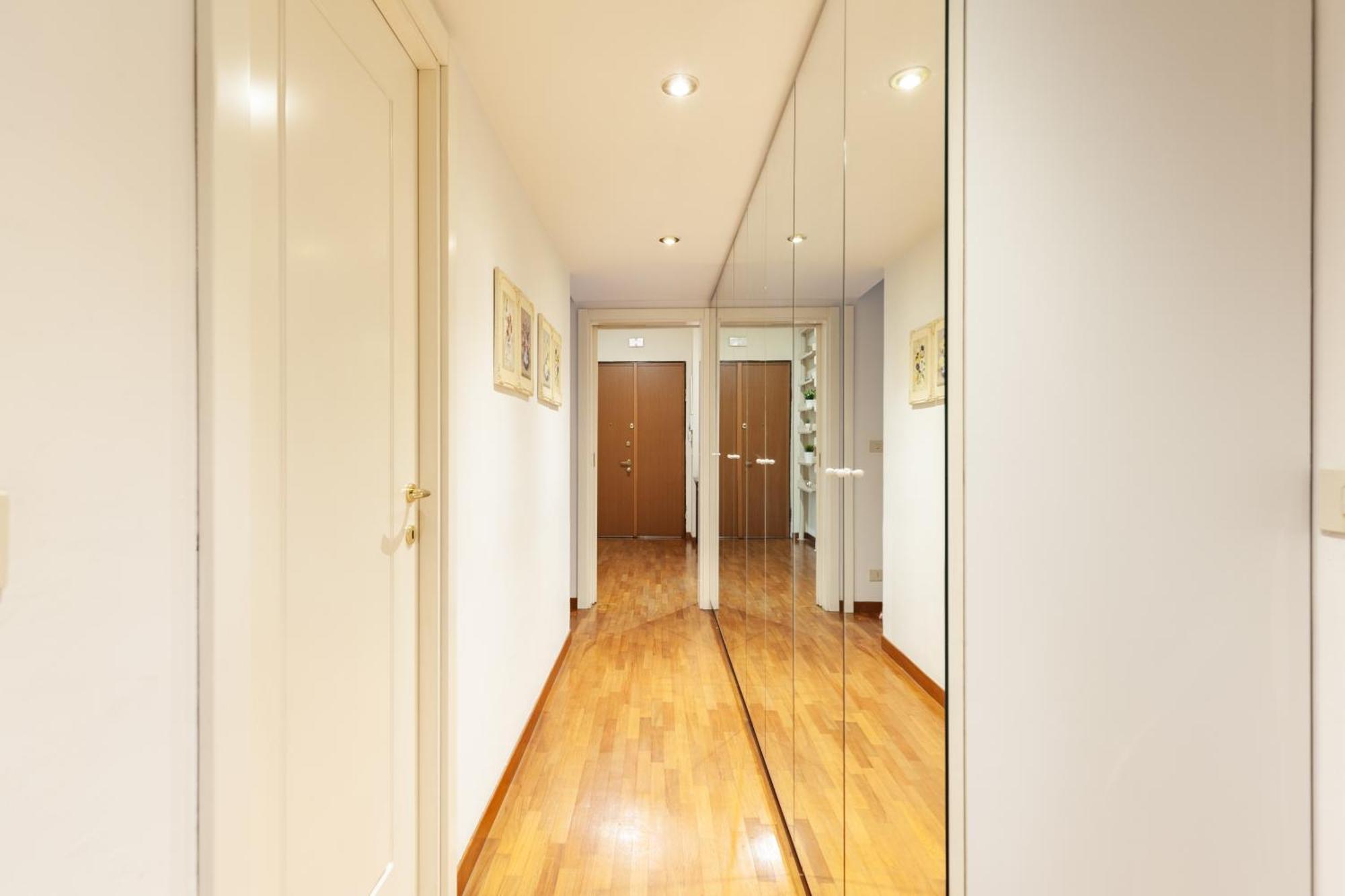 Hostly - Trieste Appartement